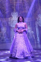 Regina Cassandra Photo Pictures